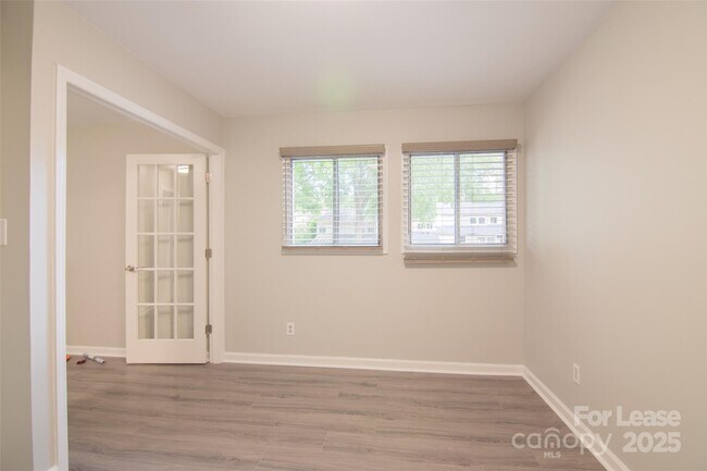 Foto del edificio - 7908 Horse Chestnut Ln