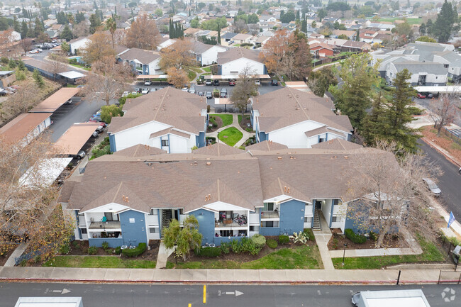 Descripción general de la propiedad - Mission Bay Apartments