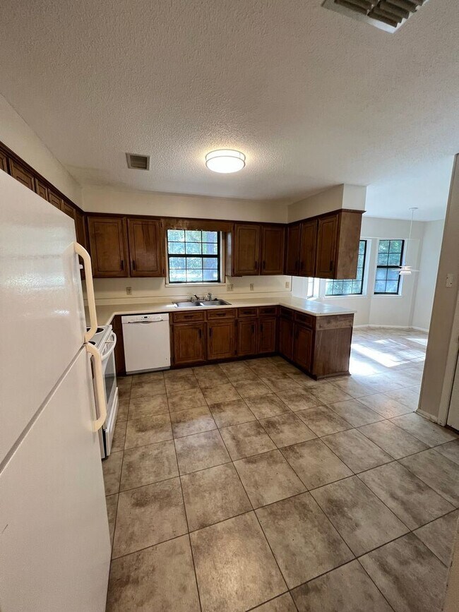 Building Photo - 3 br, 2 bath House - 307 Kuwe Trail