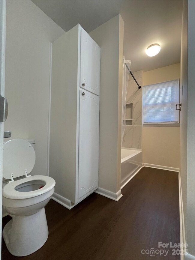 Building Photo - 4605 Coronado Dr