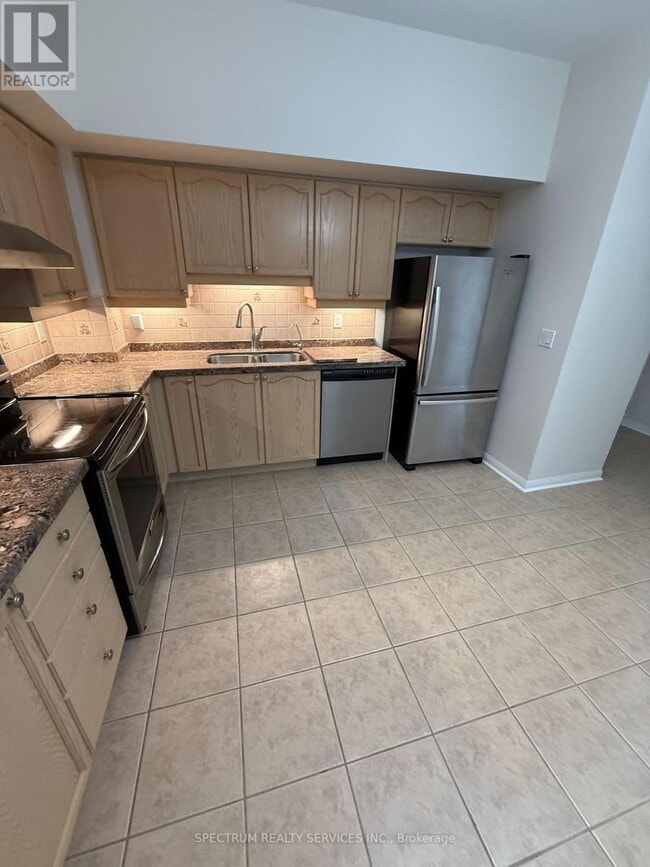Photo du bâtiment - 2500 Rutherford Rd