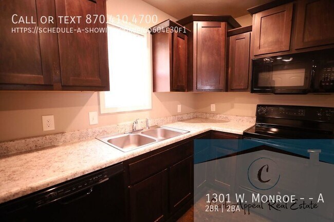 Foto del edificio - Beautiful, recently built 2 bed / 1.5 bath...