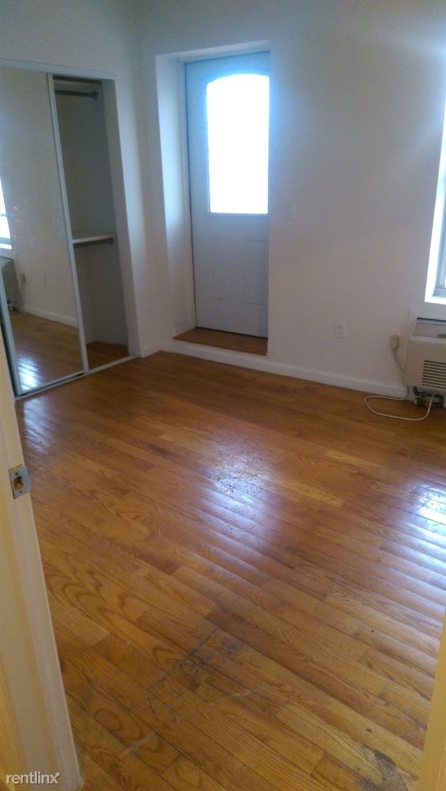 Building Photo - 2 br, 2 bath Apartment - Park Terrace 303