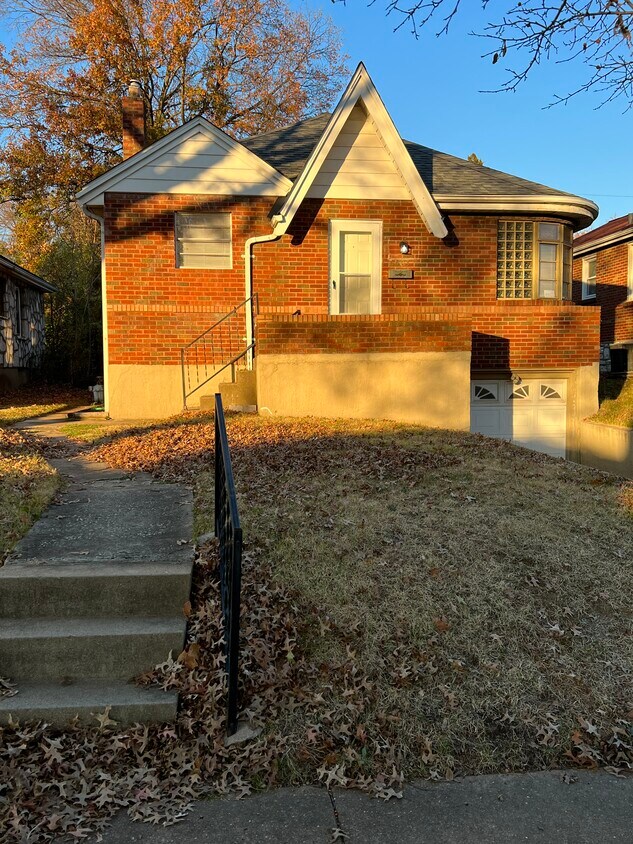 6503 Perry Ct, Saint Louis, MO 63121 House for Rent in Saint Louis