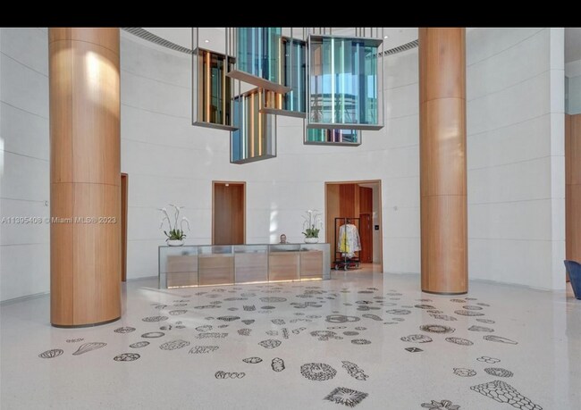 Foto del edificio - 1000 S Pointe Dr