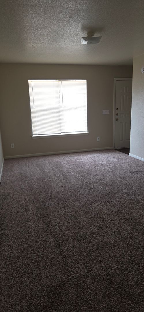 Foto del edificio - 3204 Hereford Ln