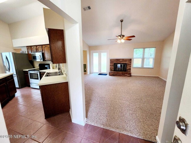 Building Photo - 3910 Karissa Ann Pl E