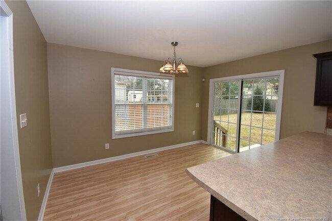Building Photo - 332 Juno Dr