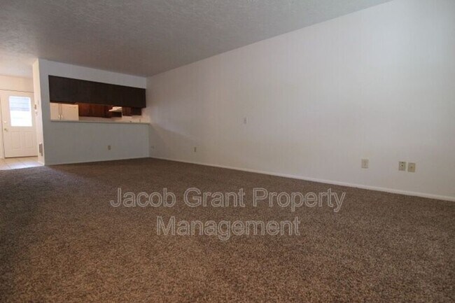 Foto del edificio - 756 Whittier St