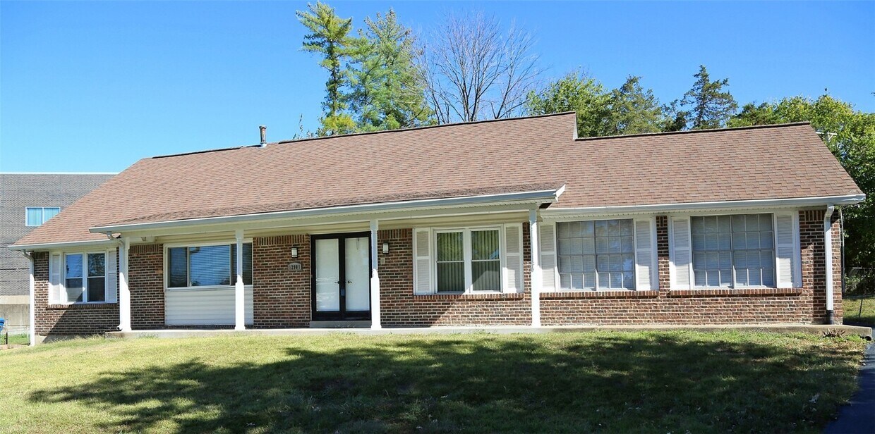 Primary Photo - 12901 Fernway Ln
