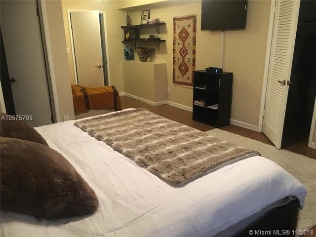 Foto del edificio - 1330 NE 26th Ave