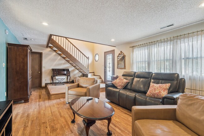 Foto del edificio - 1245 Michelle Ct