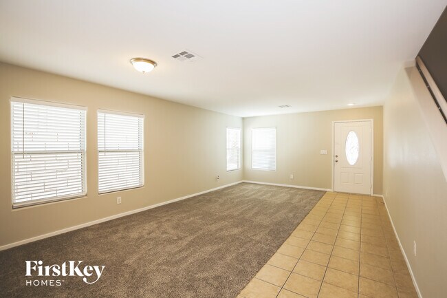 Foto del edificio - 6133 N Talbot Springs Ct