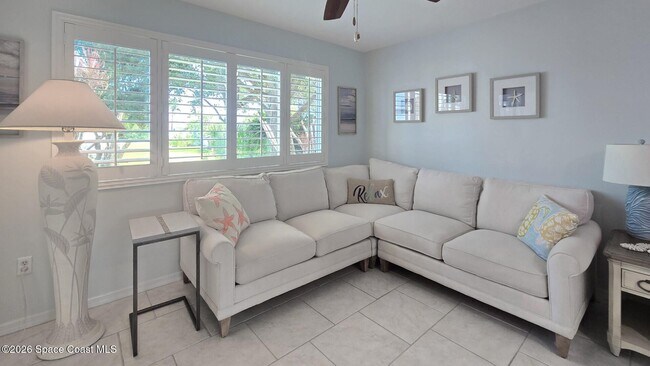 Foto del edificio - 608 Beach Park Ln