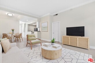 Building Photo - 1820 S Beverly Glen Blvd