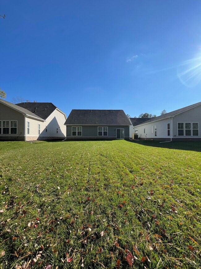 Building Photo - 12243 Downrigger Dr
