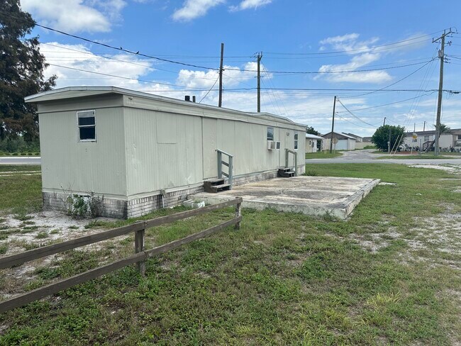 Building Photo - 1040 Eagle Lake Loop Rd