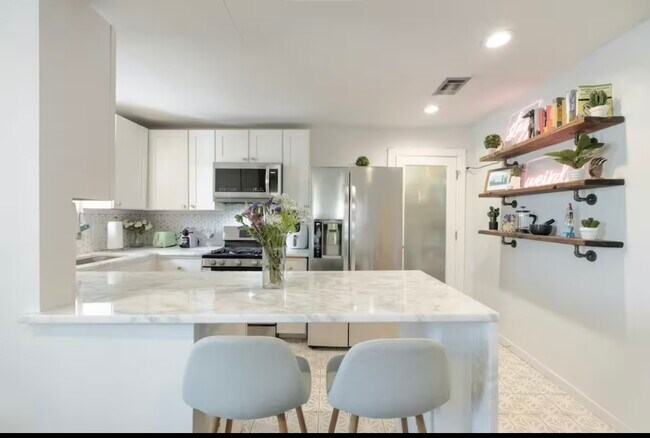 Foto del edificio - 2513 E 9th St