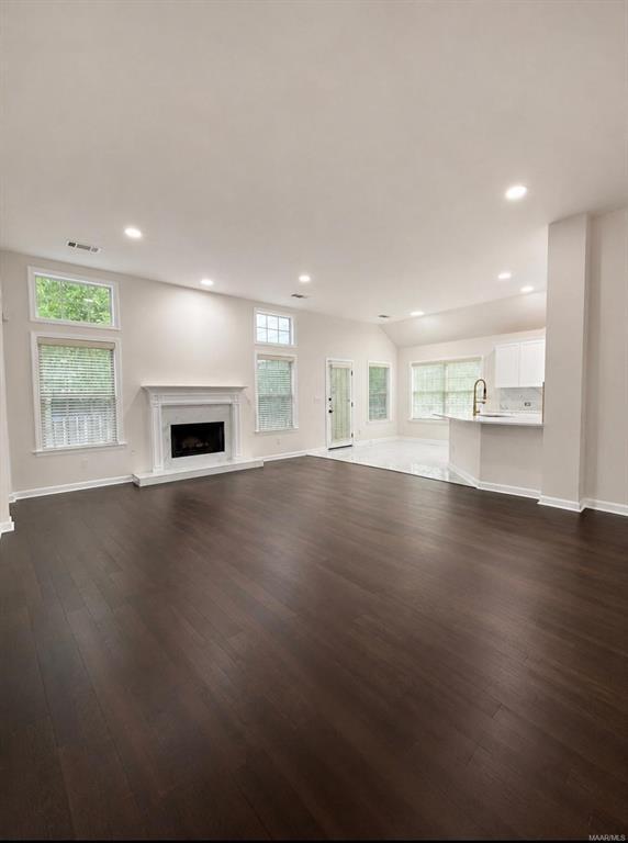 Foto del edificio - 705 Evanwood Dr