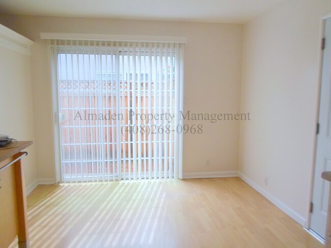 Foto del edificio - Cambrian Home, Pets Negotiable! Near Award...