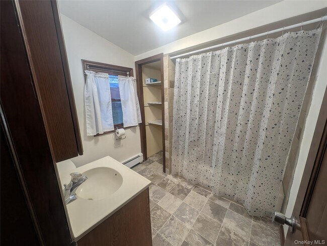 Foto del edificio - 217 King Rd