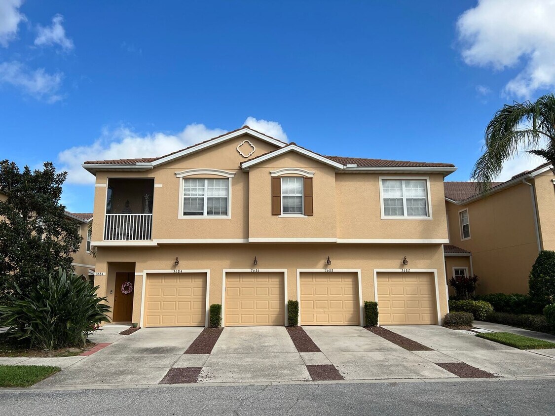 Primary Photo - 3 Bed/ 2 Bath Condo w/1 Car Garage availab...