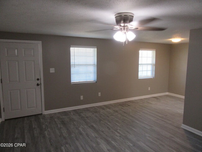 Building Photo - 6427 Sunset Ave