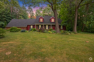 3310 Lake Dr
