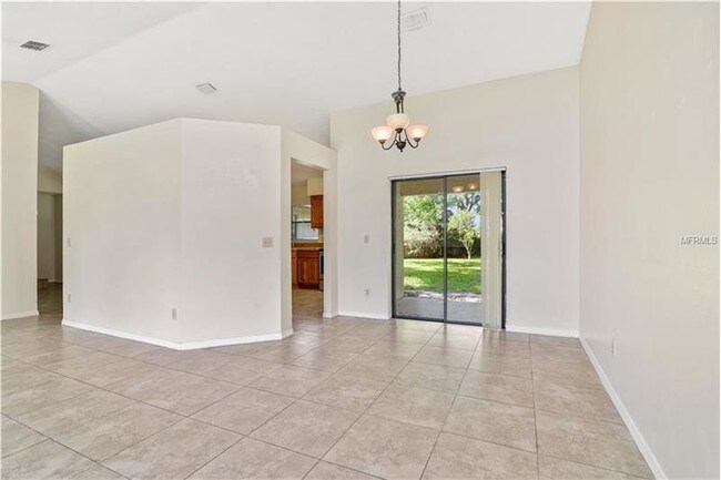 Building Photo - 4826 Palm Tree Ct