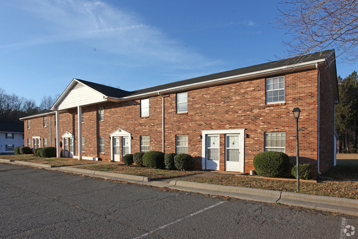 Building Photo - Riverview Townhouses