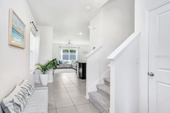 Building Photo - 3044 Suncoast Plains Dr