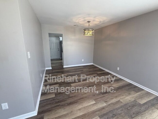 Foto del edificio - 1022 Cherry Meadow Ln