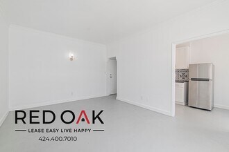 Building Photo - 535 S Gramercy Pl