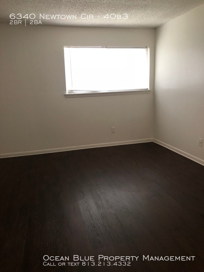 Foto del edificio - 6340 Newtown Cir