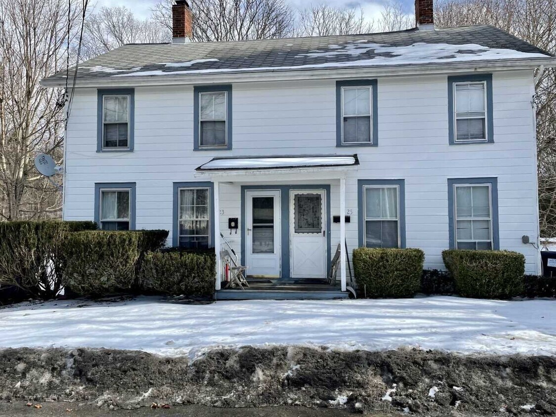 25 Thompson St, Red Hook, NY 12571 Room for Rent in Red Hook, NY