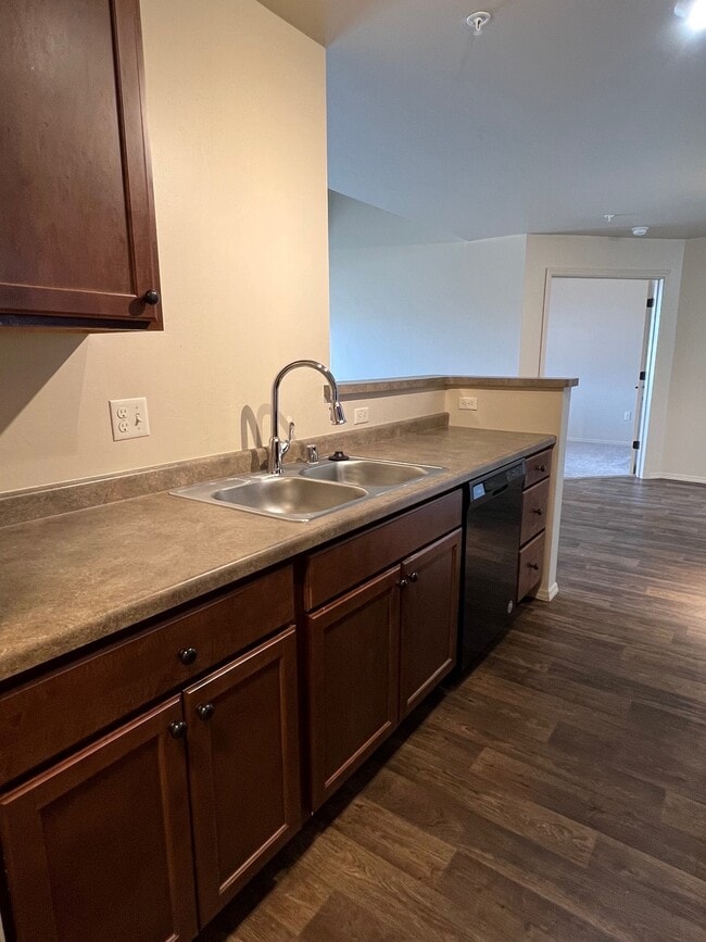 Building Photo - Cobblestone Creek