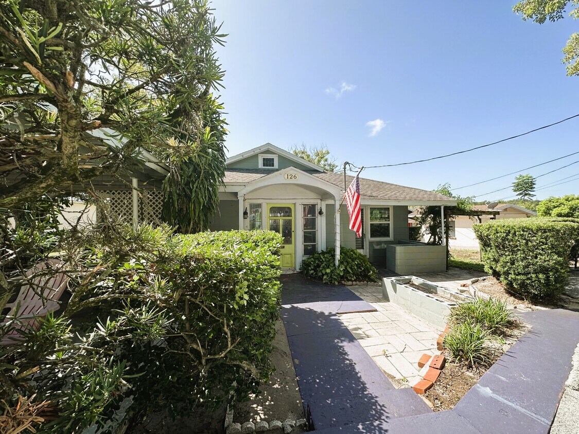 Primary Photo - 126 Masterpiece Rd