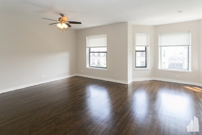 Foto del edificio - 920 W Belle Plaine Ave