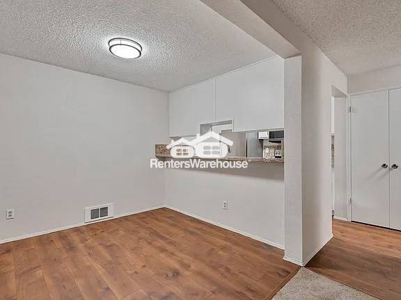 Building Photo - 14527 NE 44th St