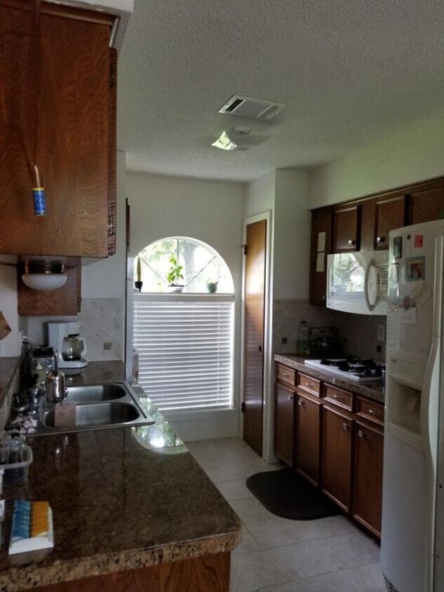 Primary Photo - 7315 Strawbridge Ln