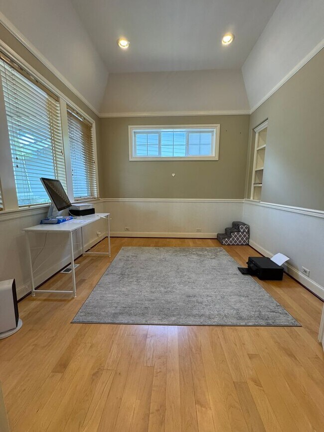 Foto del edificio - 4bd/2.5ba Sammamish Home