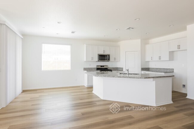 Building Photo - 27205 Goldstone Dr