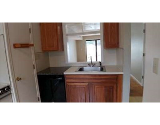 Building Photo - 403 Windsor Dr N