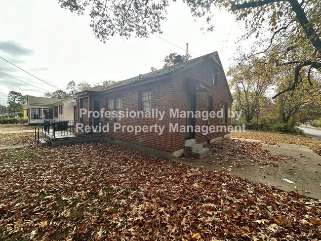 Building Photo - Move In Special! First Month Free on an 18...