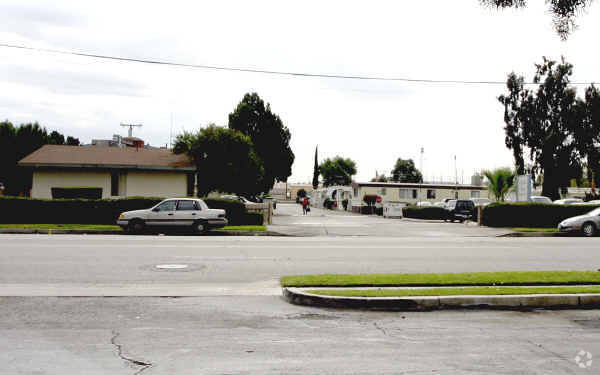 Foto del edificio - Acacia Villa Mobile Home Park