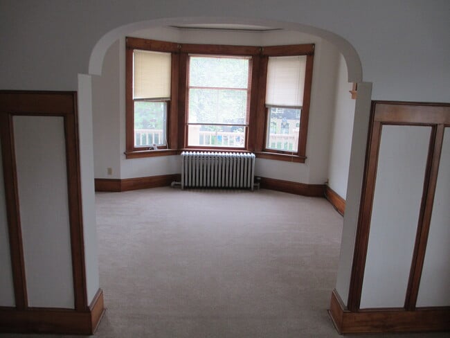Huge Living room - 2417 E Stratford Ct