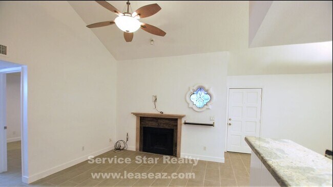 Building Photo - Gated Community Central Phoenix 3+2 Townhome!