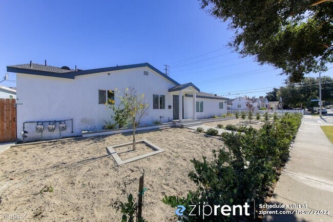 Building Photo - 3 br, 2 bath Triplex - 10140 Alexander Ave...
