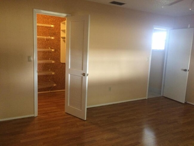 Building Photo - 12609 Shadow Ridge Blvd