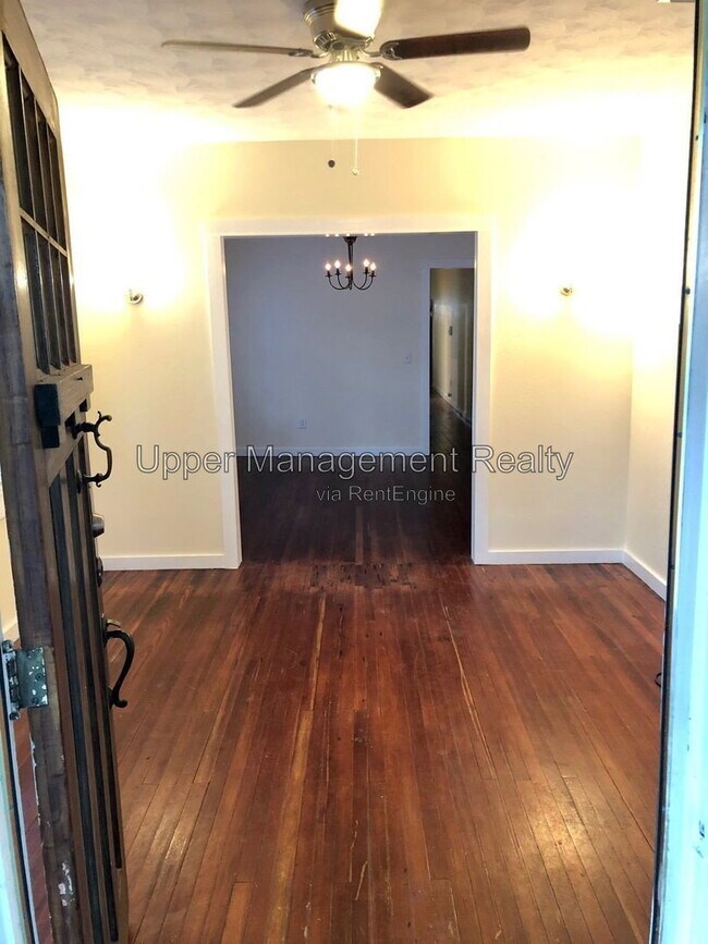 Foto del edificio - 2528 Palmer Ave